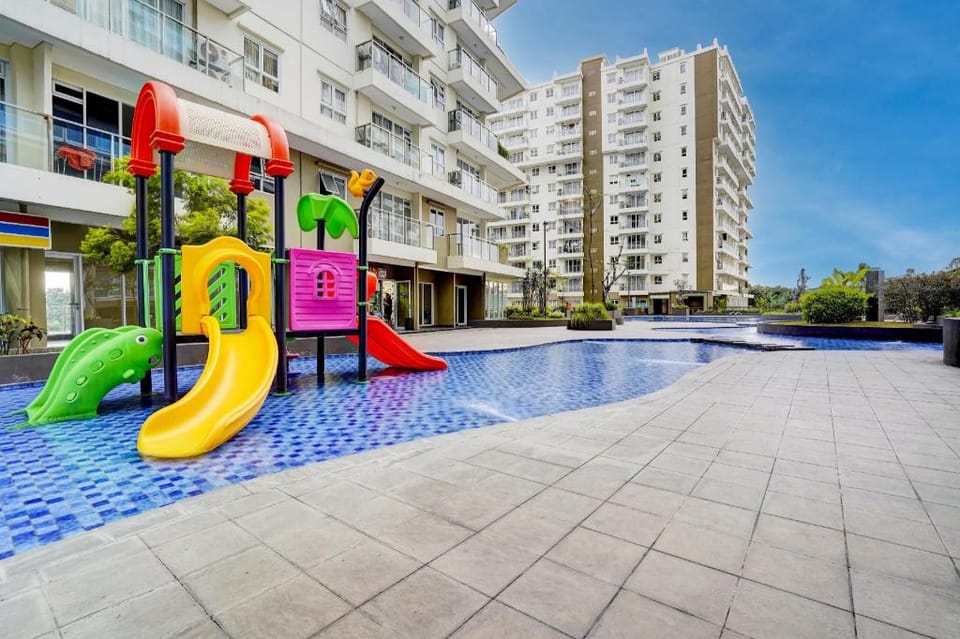 OYO 93369 Apartemen Gateway Cicadas By Qq Rent 2 Hotel in Bandung