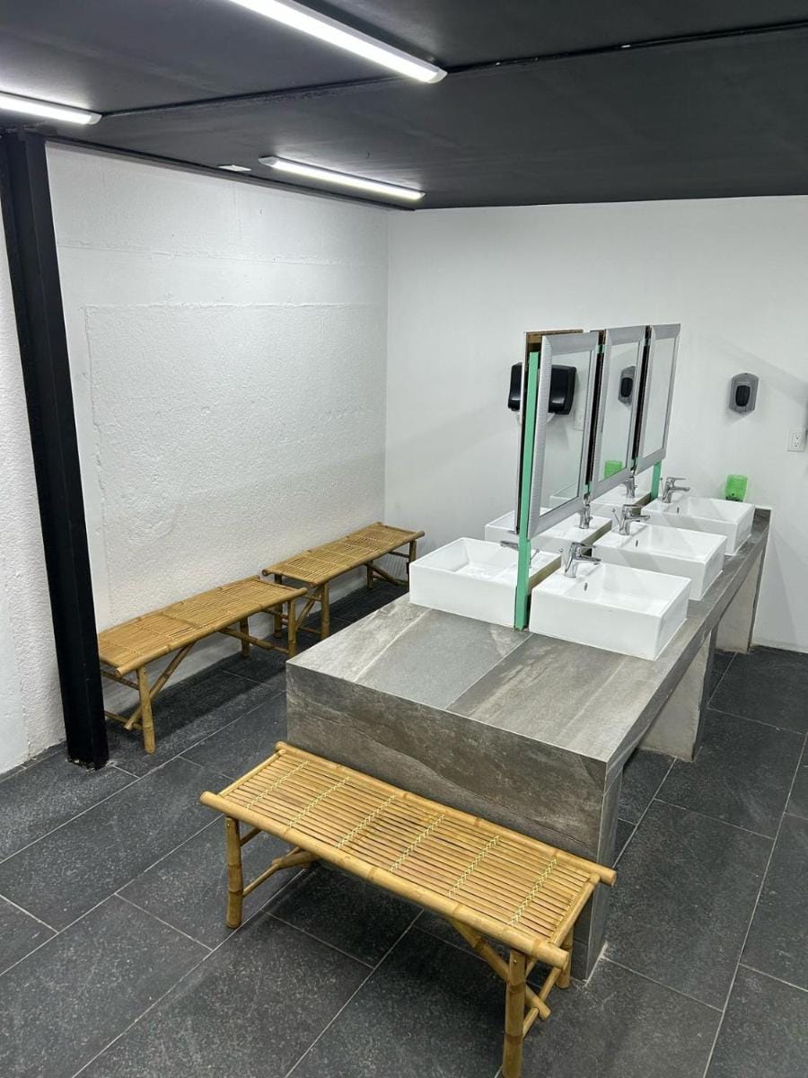 Green Caps Capsule hotel in Cancun