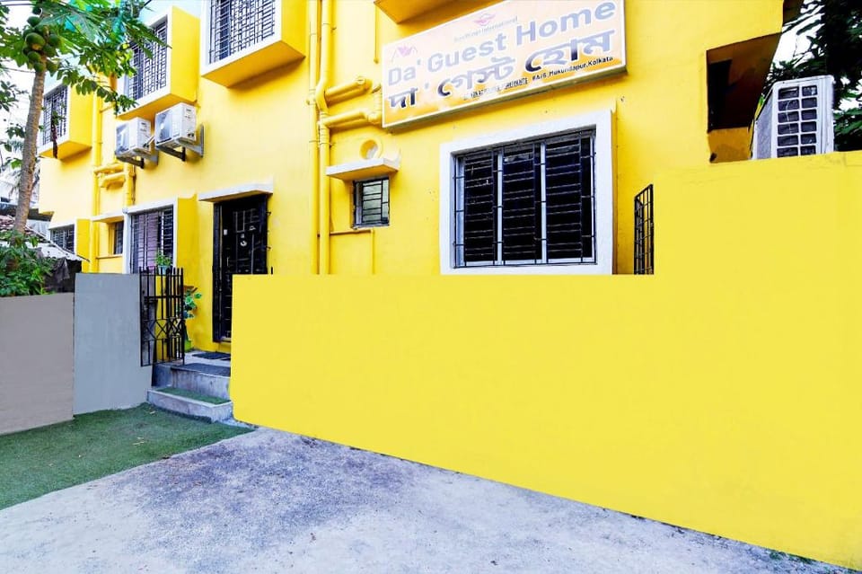 Super DA Guest Home Hotel in Kolkata
