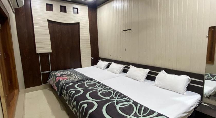 Annu bhai sewa sadan Hotel in Uttar Pradesh