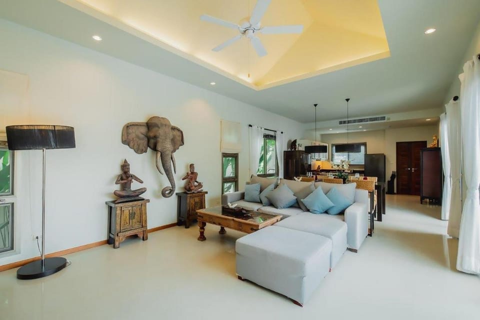 Ivory Pool Villa Dreamy Villa With Sparkling Pool Vacation rental in Rawai