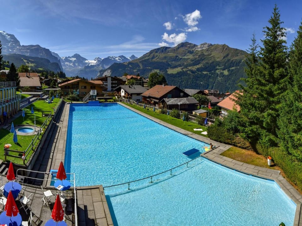 Bed & Breakfast in car-free Wengen - Hop in Nest BnB Bed and Breakfast in Lauterbrunnen
