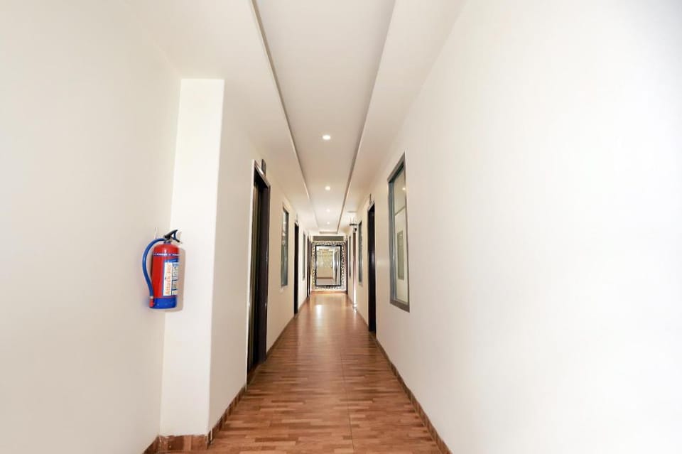 Plazzo Prime Plaza Hotel in New Delhi