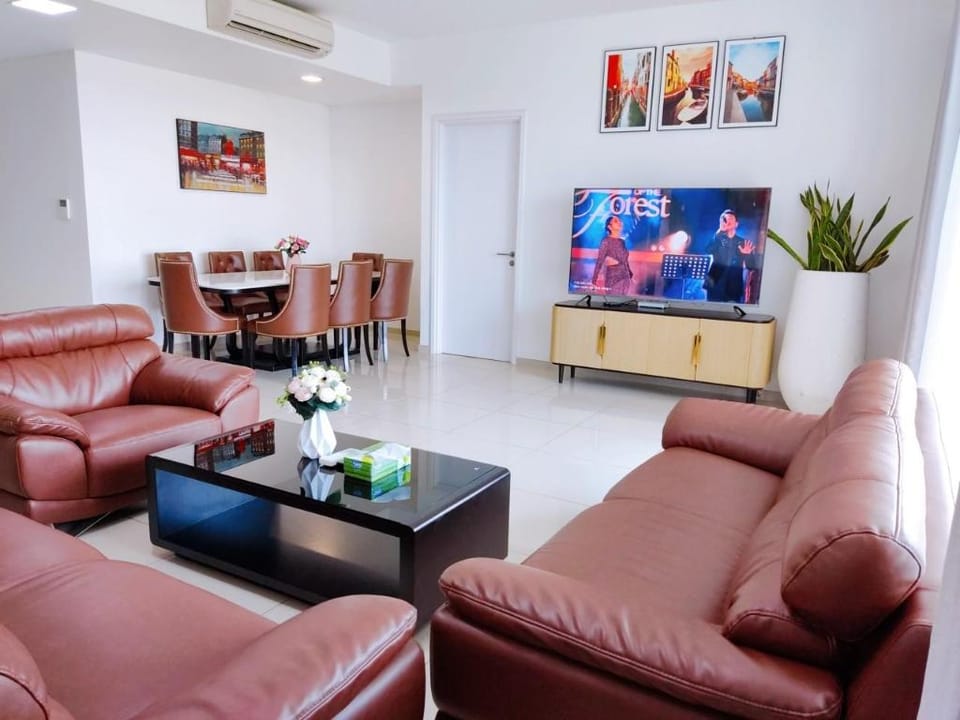 RIVIERA POINT Lux & Spacious 3Br Condo#10' to SECC Apartment in Ho Chi Minh City