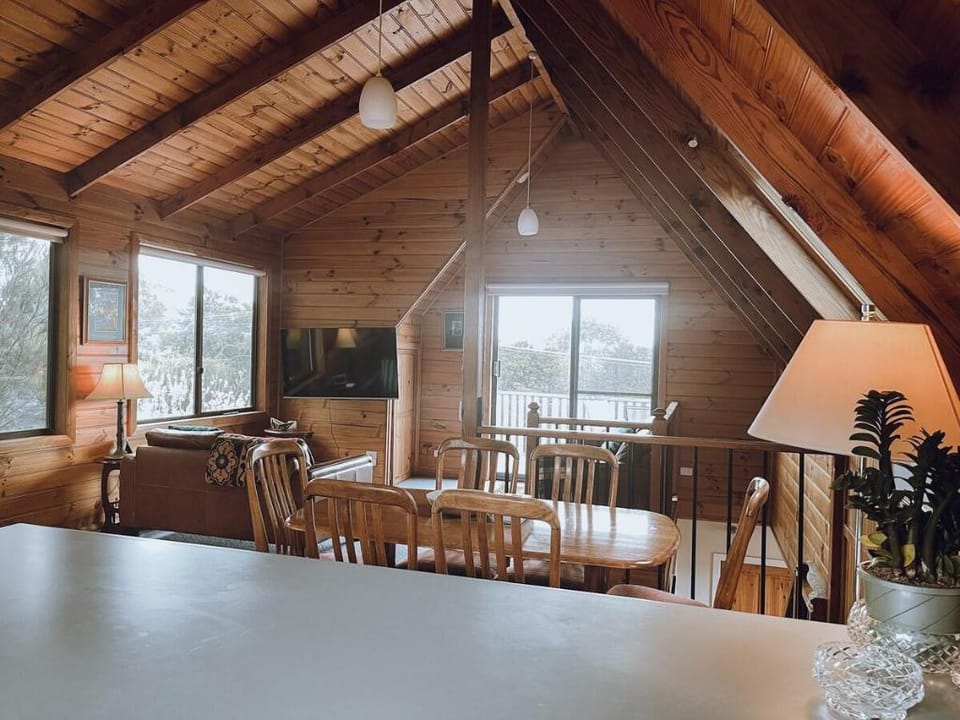 Barefoot Bungalow | Cozy Bicheno Hideaway | Vacation rental in Bicheno