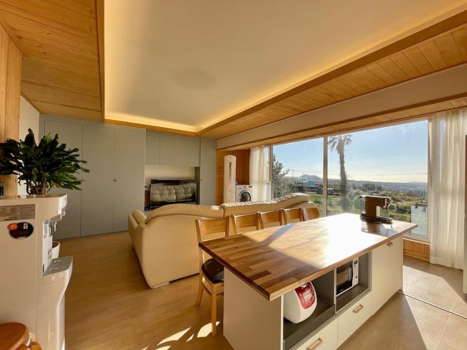 Levillage Aewol Beautiful Jeju Garden with Ocean View and Forest View - B Villa in South Korea