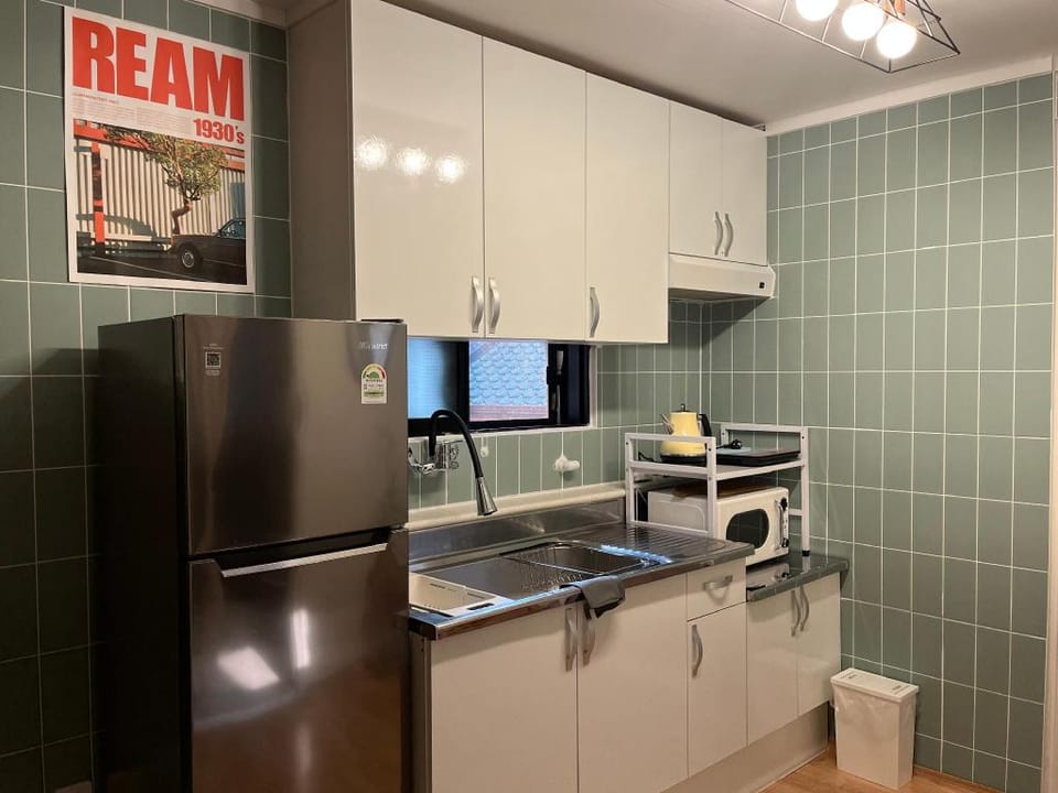 Nakwon - 15 minutes to Hongdae - 20 minutes to Gangnam - 4 minutes from subway Villa in Seoul