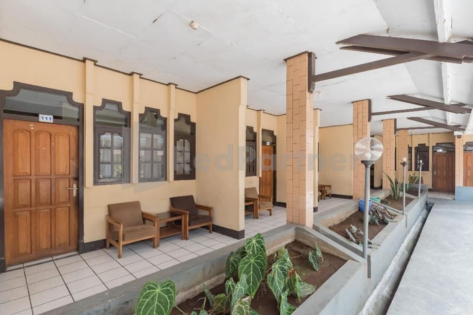 Homestay PKPN Garut Mitra RedDoorz Hotel in West Java