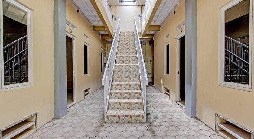 OYO Life 93034 Ayri Home Hotel in Indonesia