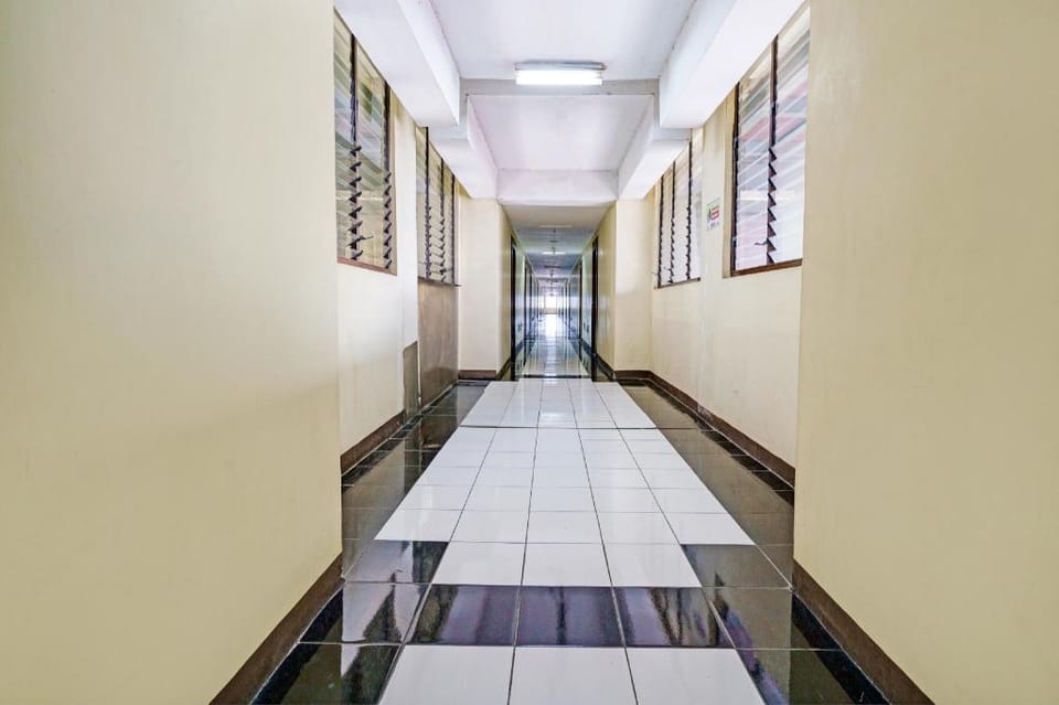 OYO Life  93030 Apartement Gateway Cicadas By Inpro Hotel in Bandung