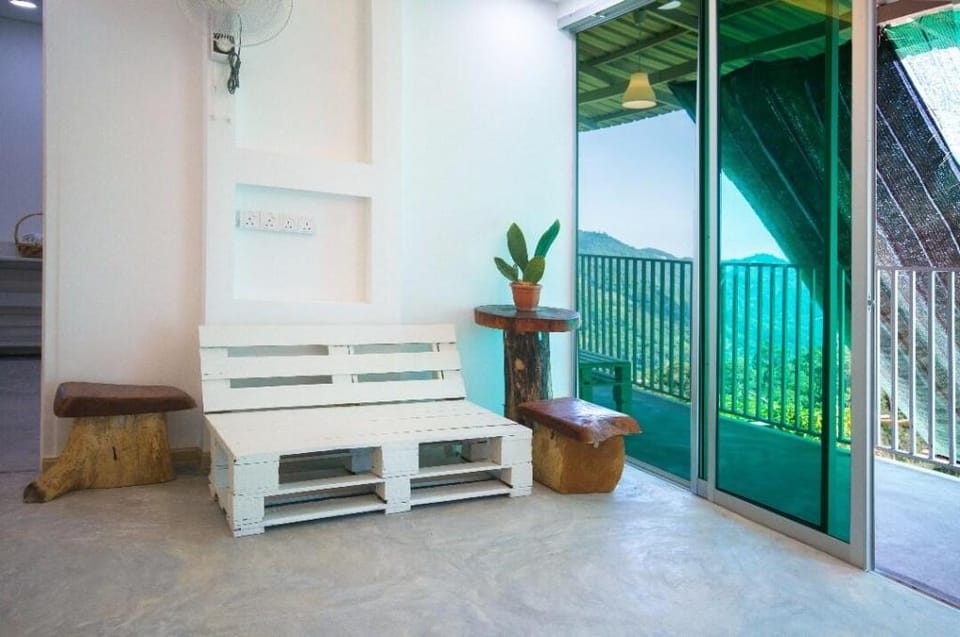 Yellow Villa @BB Paradise Hill Vacation rental in Penang
