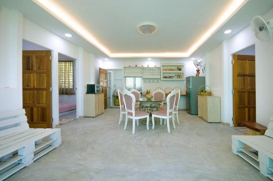 Yellow Villa @BB Paradise Hill Vacation rental in Penang