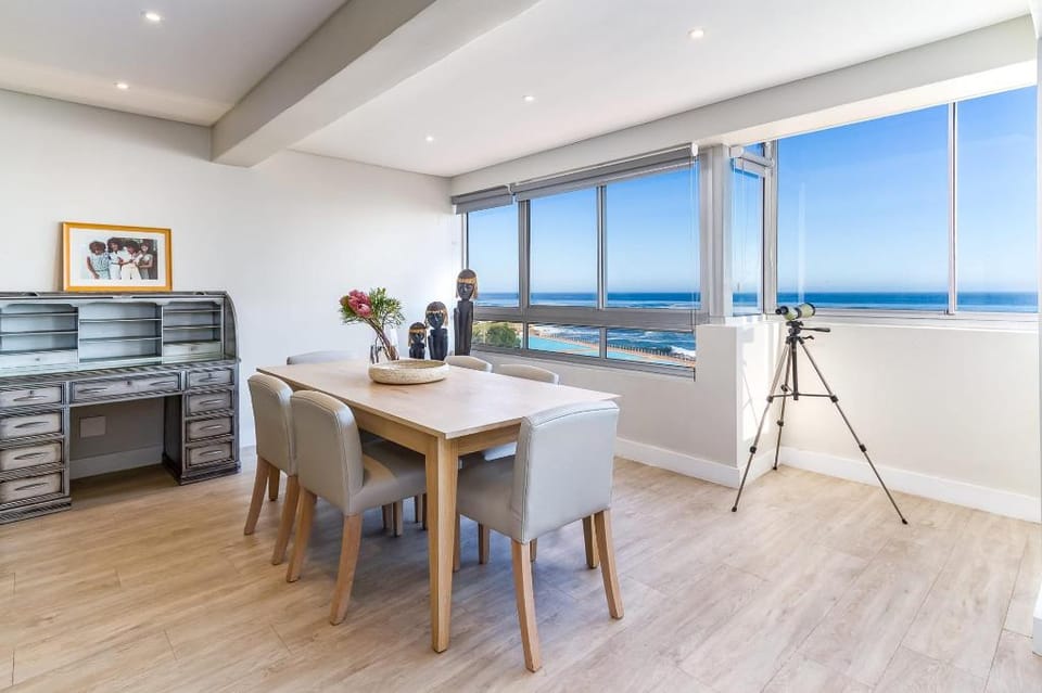 Ocean Front Apartment w Sea Views  Pleasant Ways Apartment in Sea Point