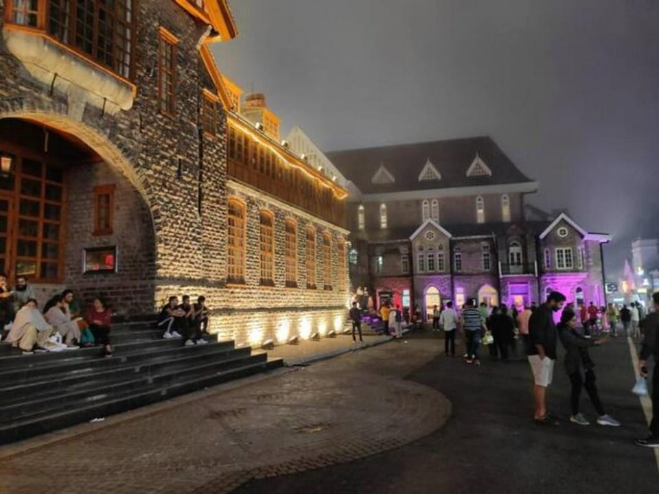 Valley Views 3BHK! Balcony, Peace |Wi-fi, Parking  Vacation rental in Shimla