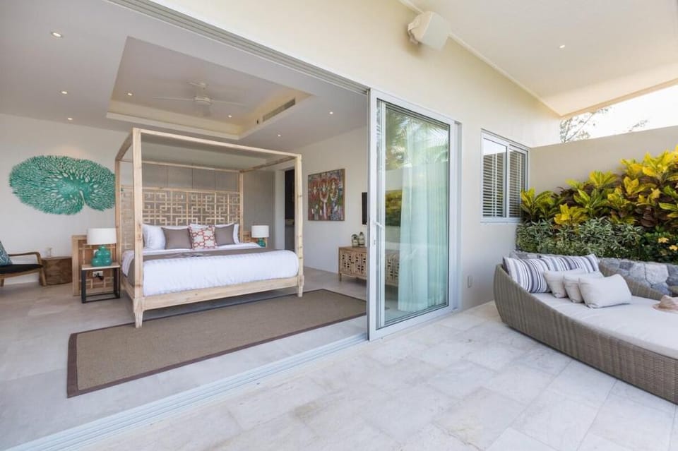 Villa Maliya | 5BR Beachfront Luxury w/ Ocean View Villa in Ko Samui