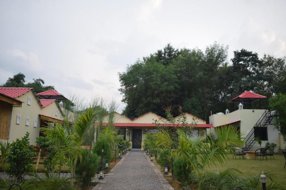 Hotel Rann Meadows Ranthambhore Hotel in Rajasthan