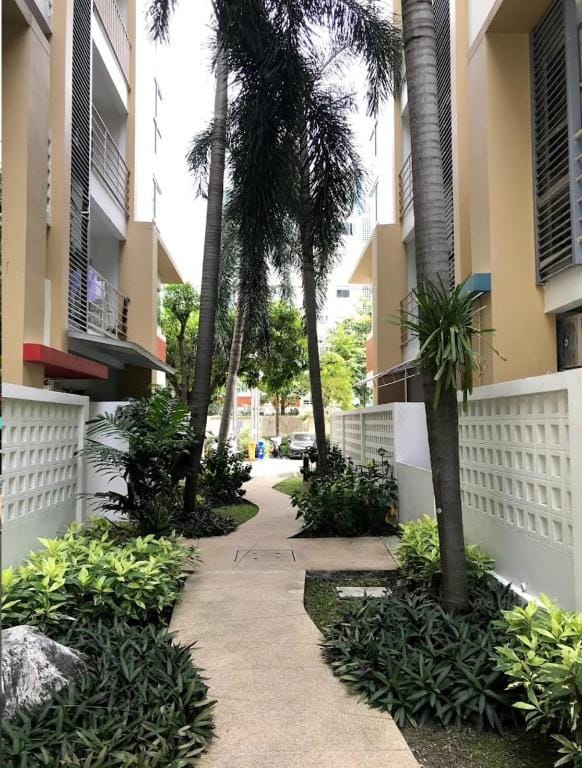 Room near skytrain and subway @Satorn Apartment in Bangkok