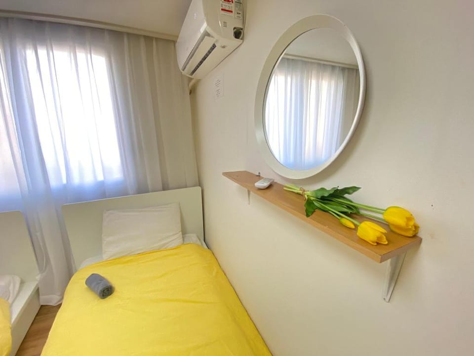 Female Privateroom/shared bathroom HongDae Apartment in Seoul