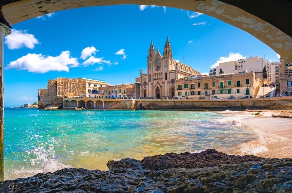Charming 1BR Apartment - Central Valletta Apartment in Valletta