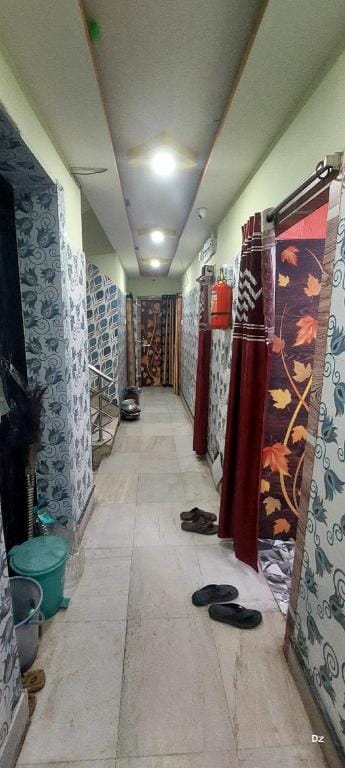 Non Ac Single couples friendly Vacation rental in Kolkata