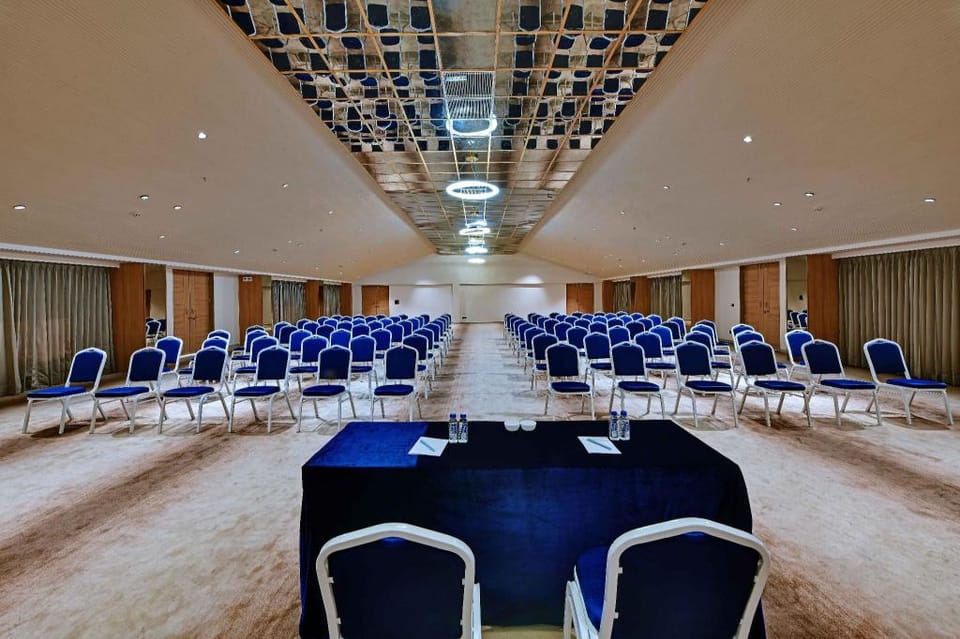 Antarim Express Hotel in Gujarat