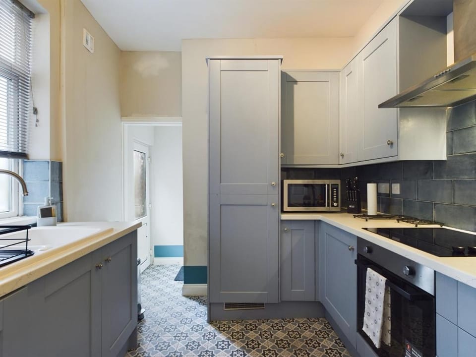 Pottery House - Stoke on Trent -Free parking - Central Location - Sleep 8 Vacation rental in Stoke-on-Trent
