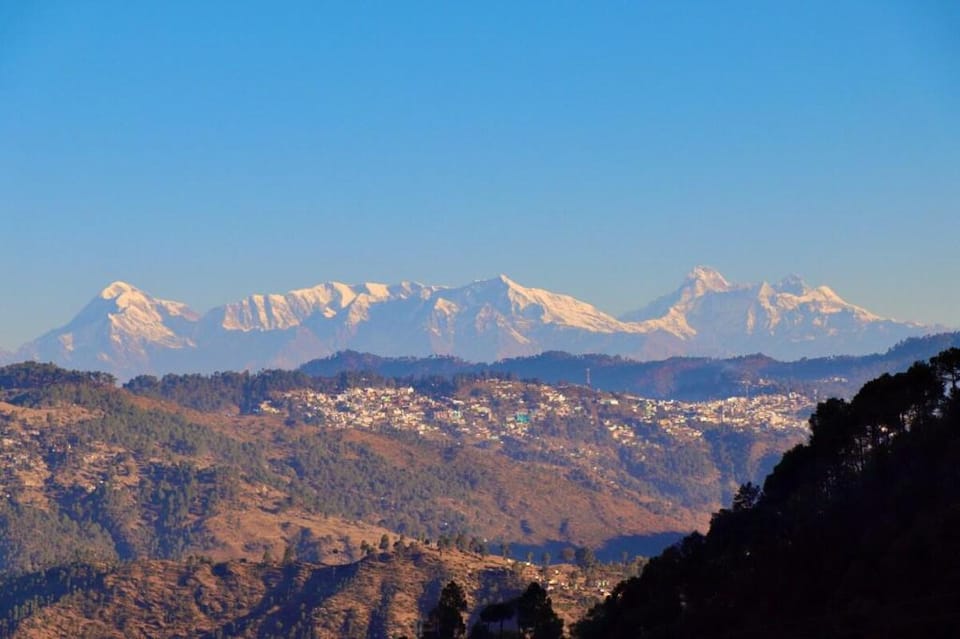 Himalayan Vista Royale Suite Apartment in Uttarakhand
