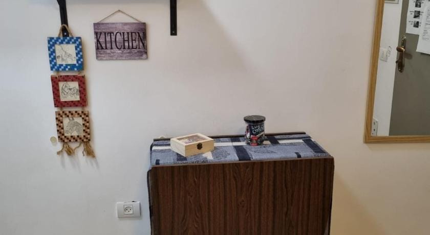Cute Studio near Yad Vashem. FREE street parking Vacation rental in Jerusalem
