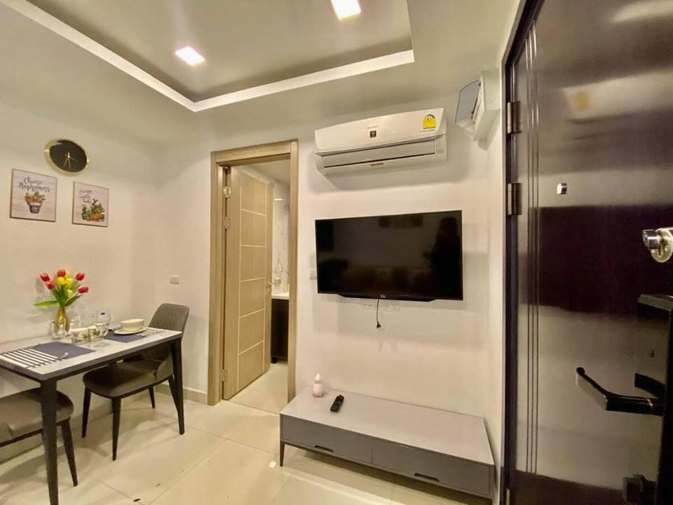 Arcadia Continental 1 bedroom Pool View Apartment in Pattaya City