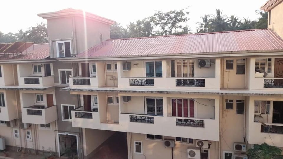 AC 2BHK Fully furnished Aptt near Beach in Goa. Vacation rental in Goa, India