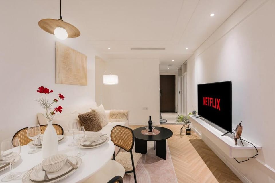 Neutralstyle in Tplace Grand Hanoi Top Elite 5*Apt Apartment in Hanoi