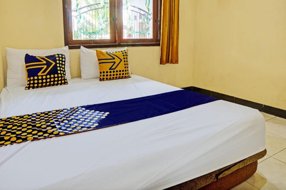OYO 93107 Homestay H Syarif Syariah – Bandar Gresik Hotel in East Java