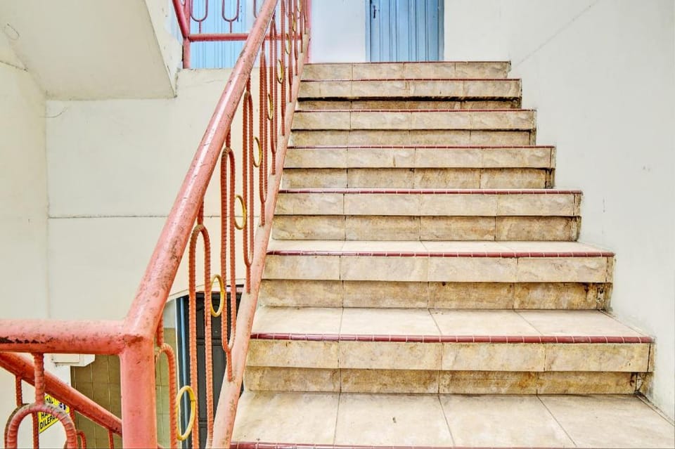 OYO 93108 Homestay H Syarif Syariah – RA Kartini Hotel in East Java