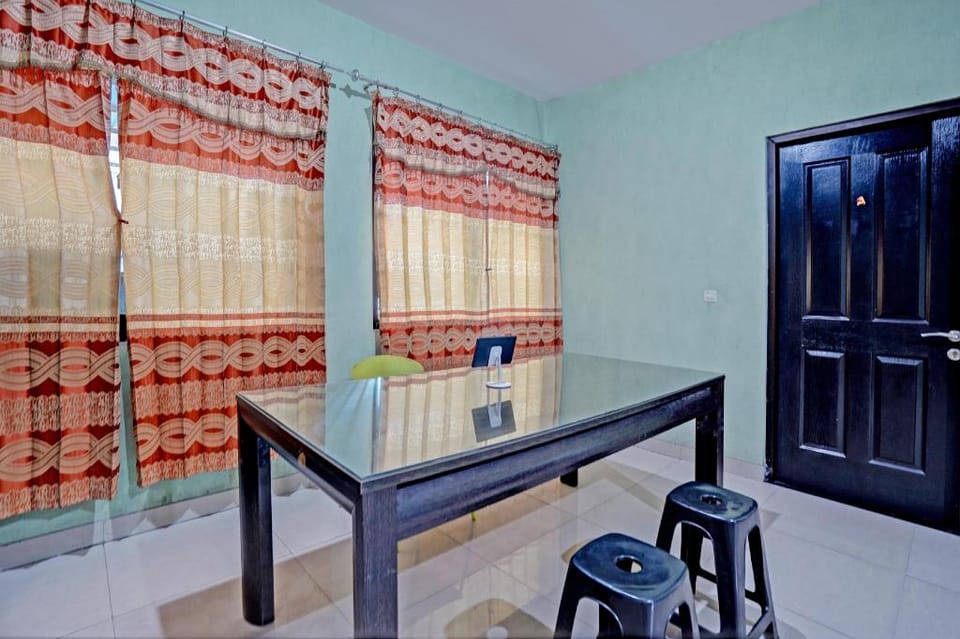 OYO Life 93109 Garden Homestay 1 Tpr Hotel in Surabaya