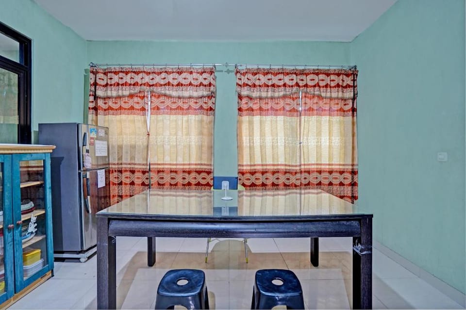 OYO Life 93109 Garden Homestay 1 Tpr Hotel in Surabaya