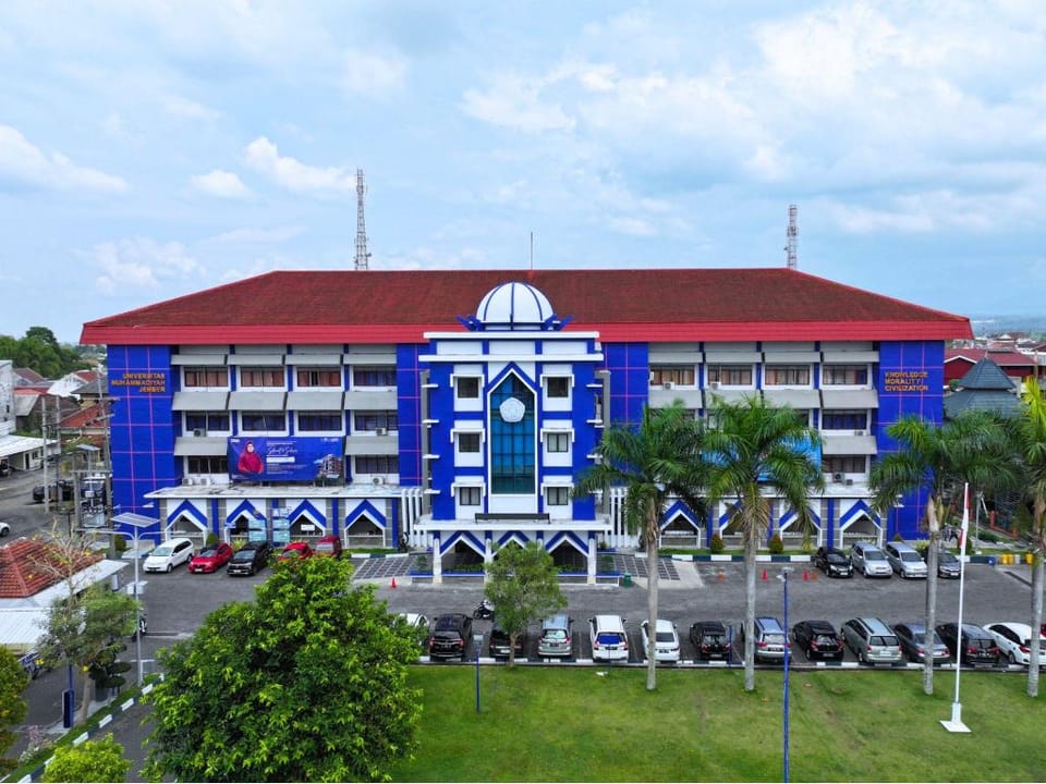 Omah Mee Homestay Jember Hotel in East Java