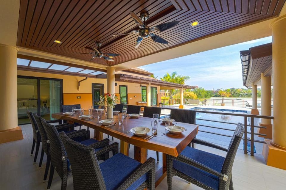 Luxury 5 Bedroom Villa Close to Beach (SRS) Villa in Nong Kae