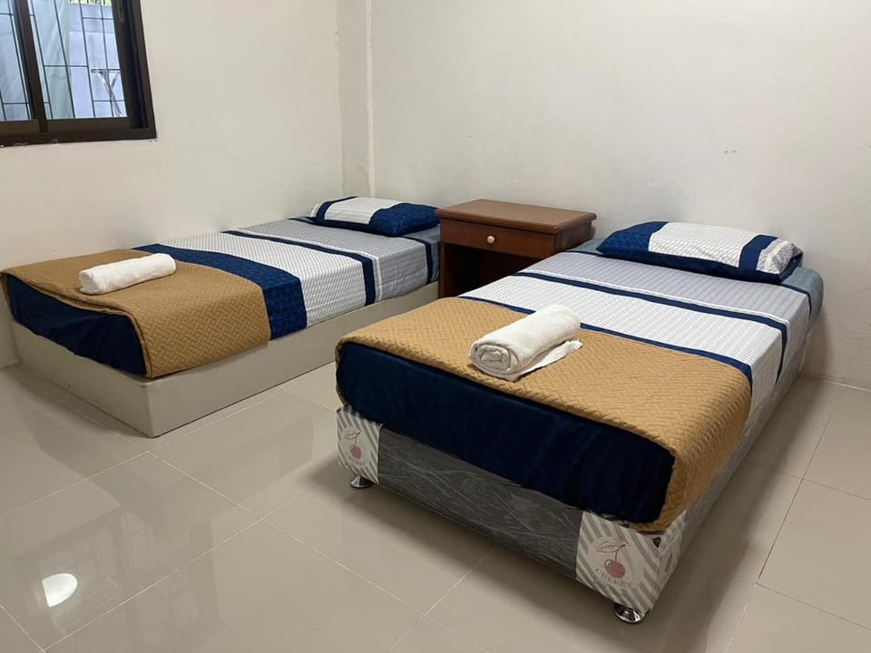 OYO 75577 Palace Hostel Hotel in Bangkok