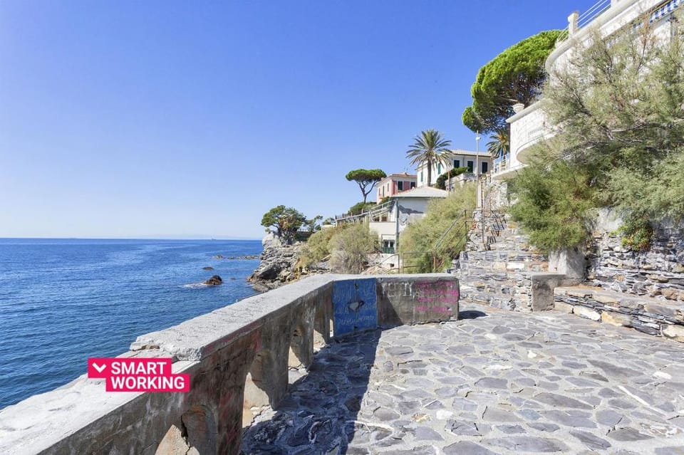 Yellow Suite sul Lungomare di Recco by Wonderful Italy Apartment in Recco