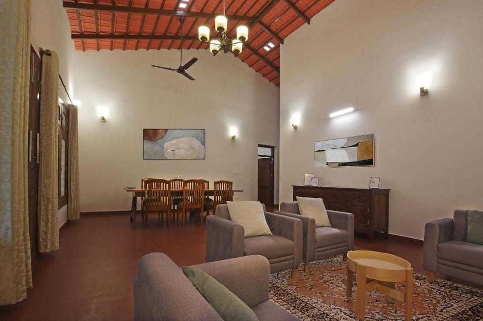 StayVista at Villa Estuaire with Bathtub Villa in Kerala
