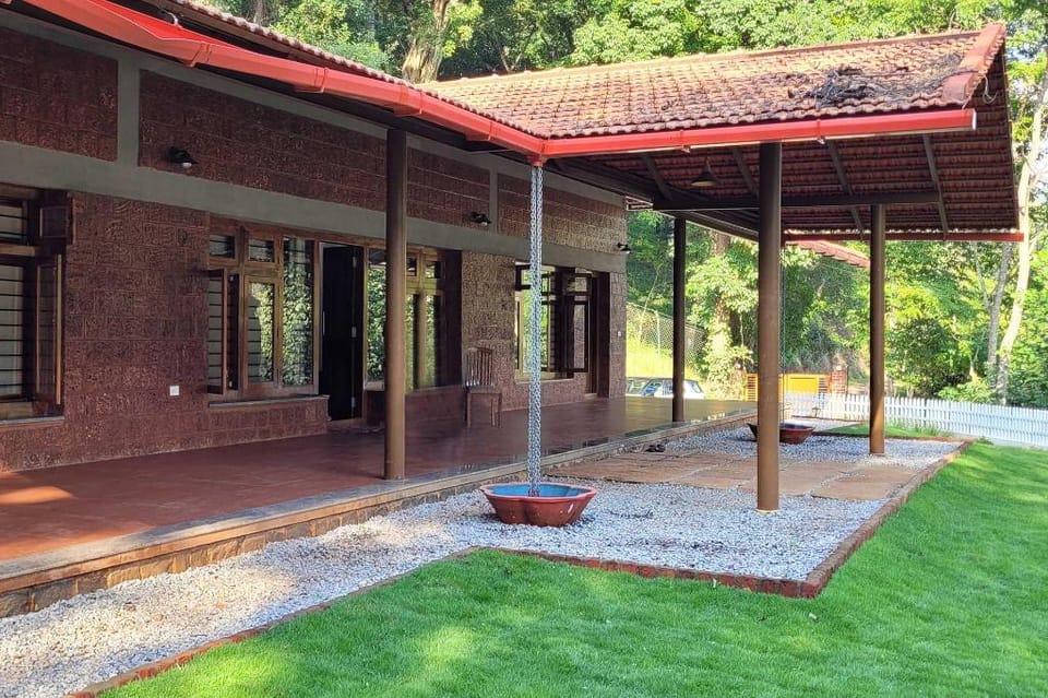 StayVista at Villa Estuaire with Bathtub Villa in Kerala