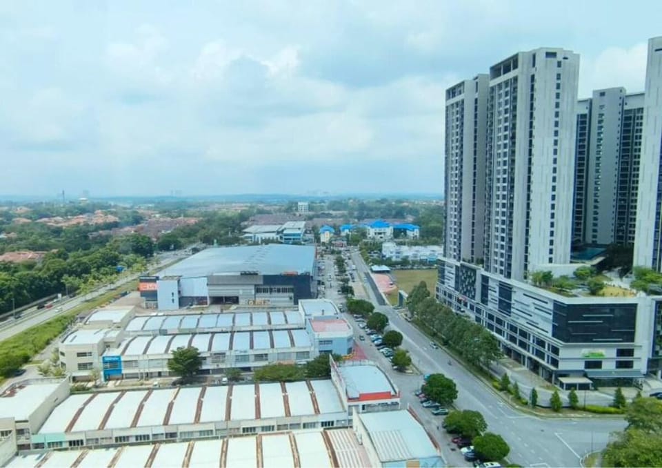 Cozy 4R3B Modern High-Floor Retreat #GA99 Apartment in Selangor, Malaysia
