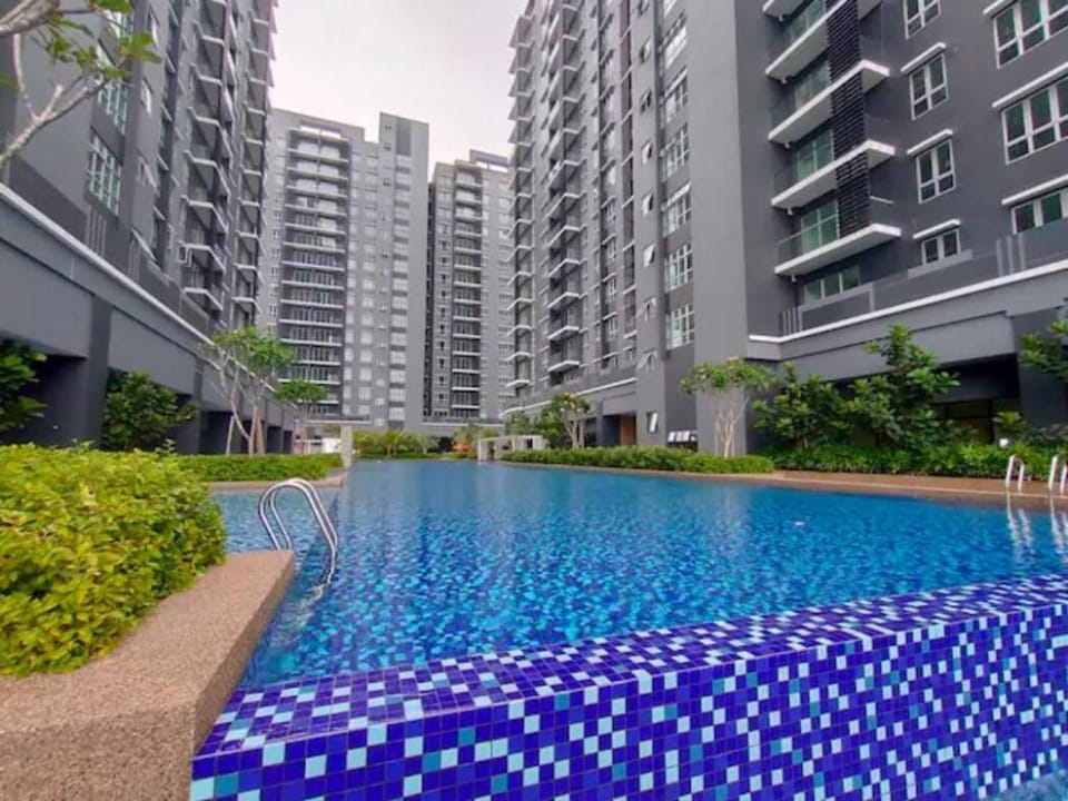 Cozy 4R3B Modern High-Floor Retreat #GA99 Apartment in Selangor, Malaysia