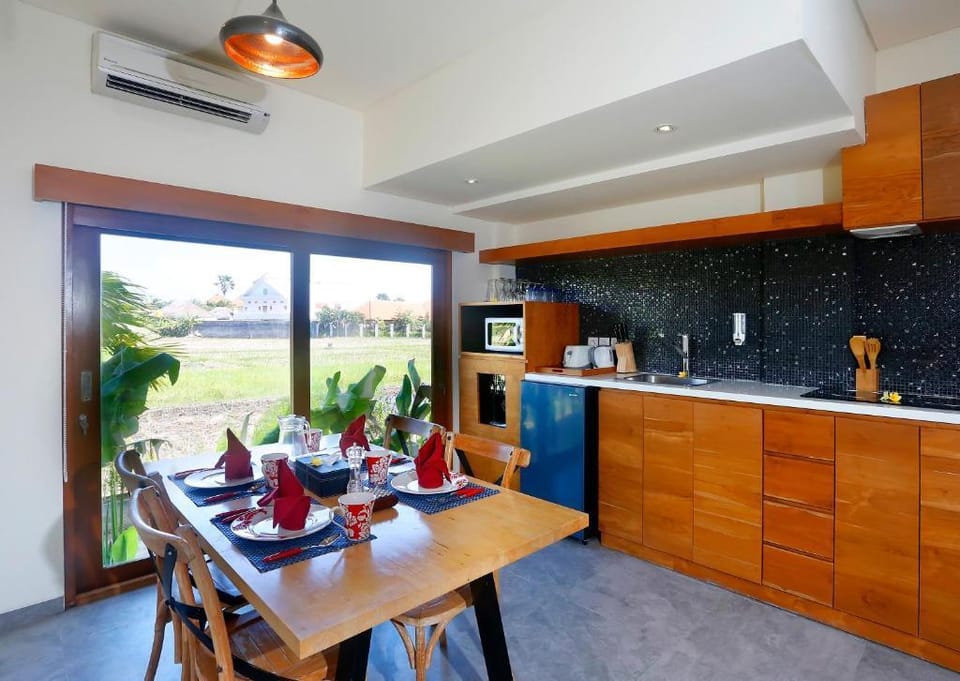 Pool villa surrounded by paddy fields 2bdr Vacation rental in North Kuta