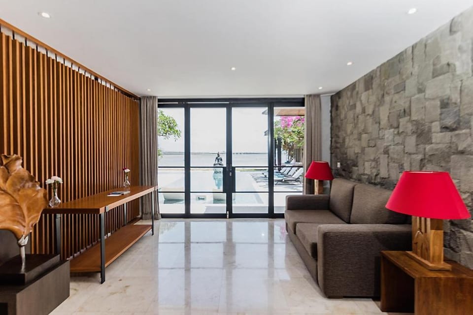 The 4BR Villa w/infinity Pool & Sea View Villa in Kuta Selatan