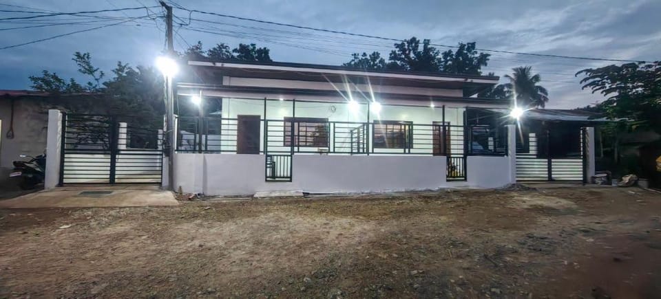 CMR Duplex Apartment Apartment in Puerto Princesa