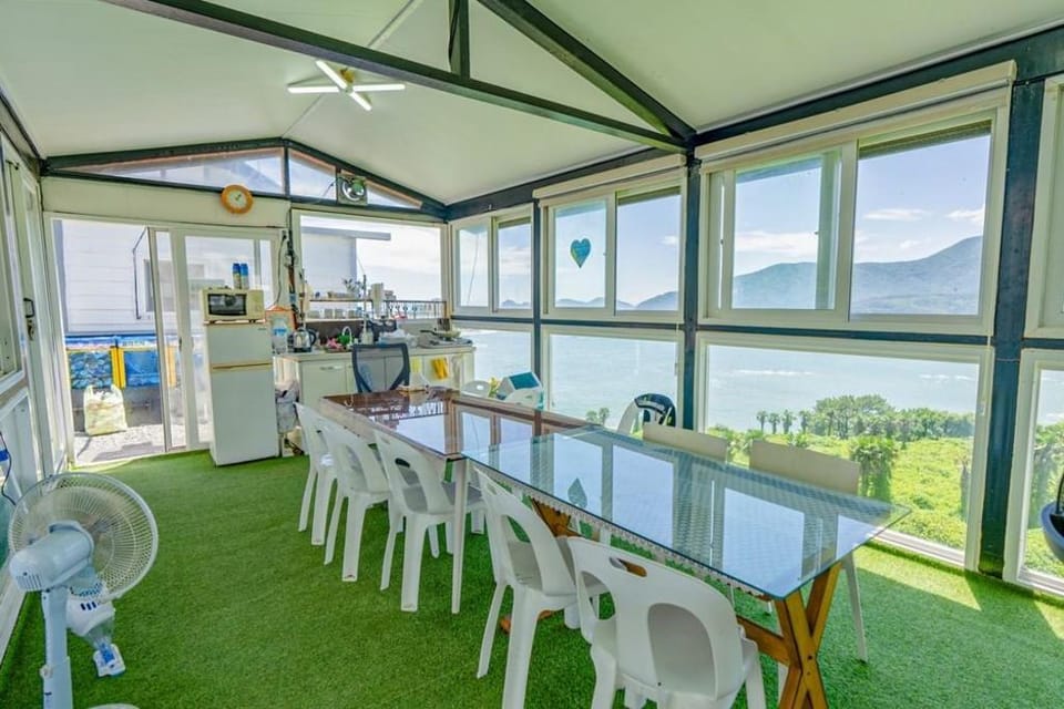 Geojeaeseoui Haru Bed and Breakfast in South Korea