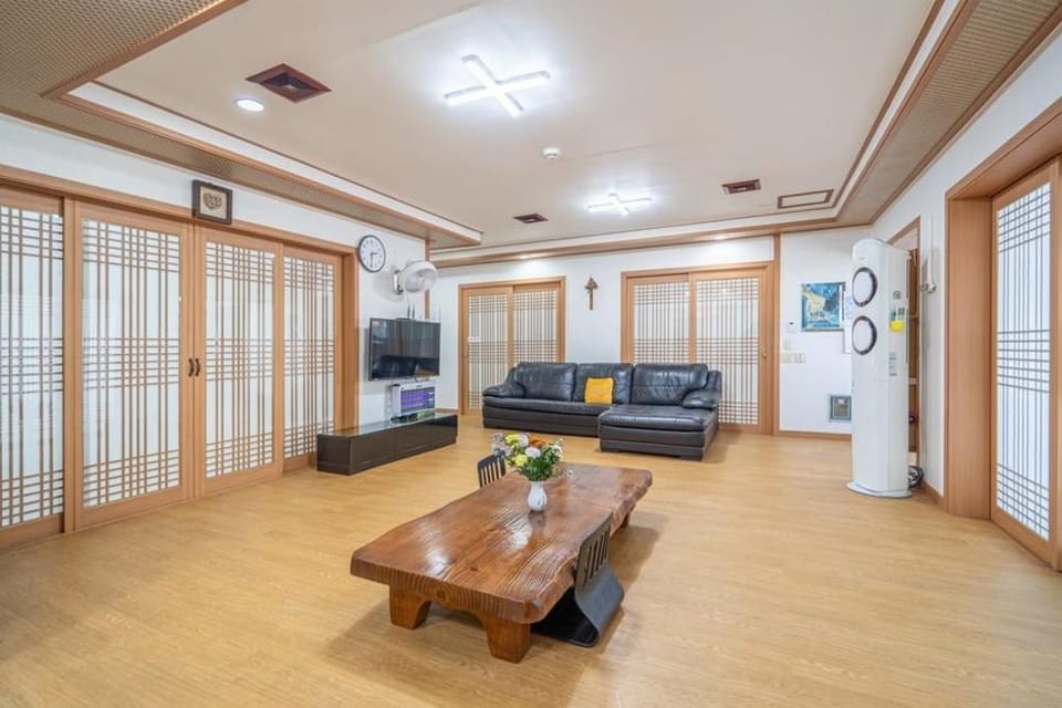 Jeju Seoul Minbak Bed and Breakfast in South Korea