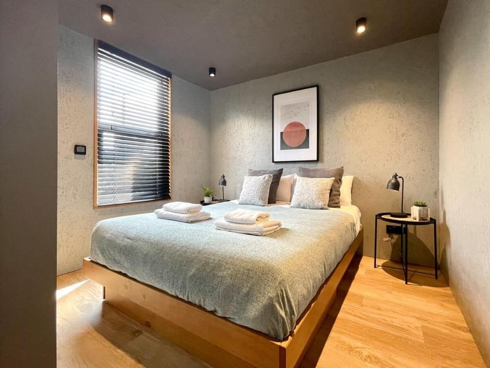 Stylish Urban Retreat: West LDN! Apartment in Brentford