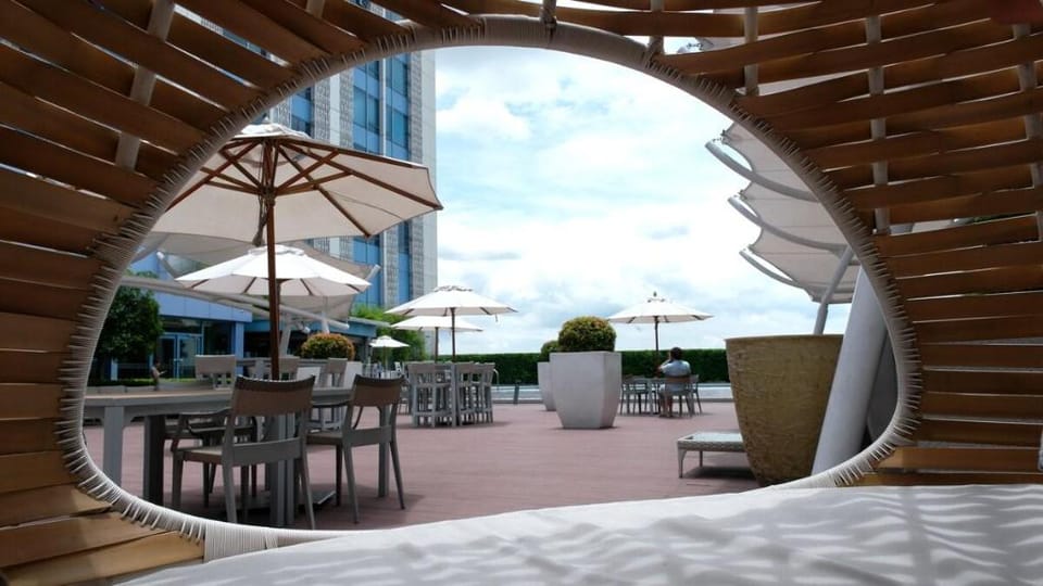 Posh Entrata Condo Suite with Panoramic City View Apartment in Muntinlupa